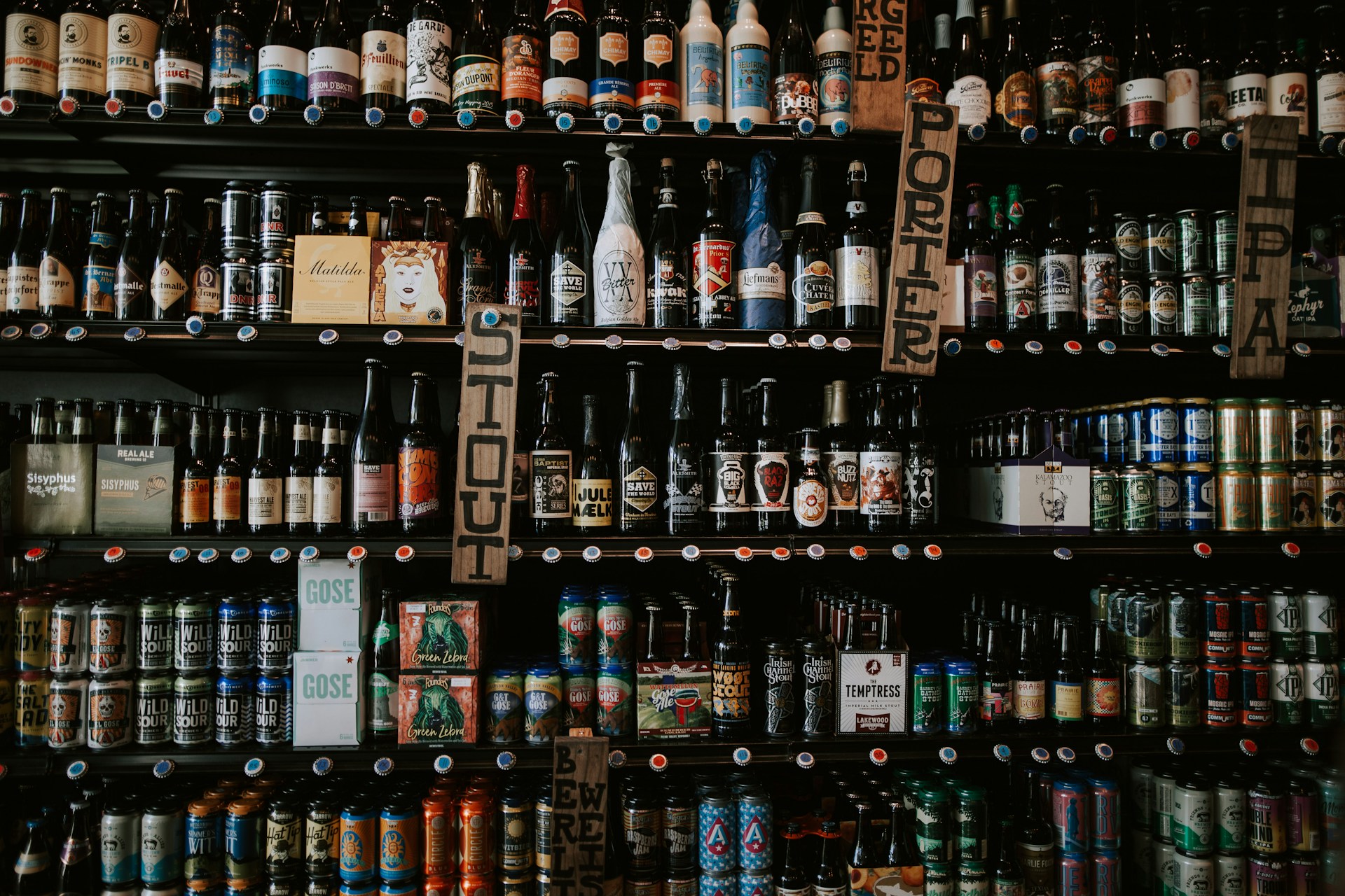 Craft beer bottles on a shelf, beer industry search insights